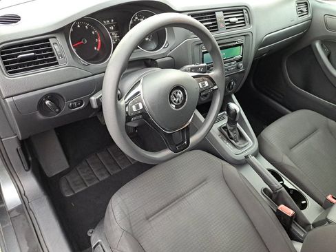 Used 2015 Volkswagen Jetta S image 12