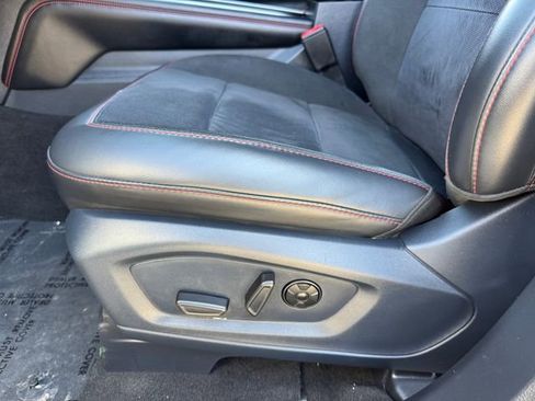 Used 2025 Ford Explorer ST image 15