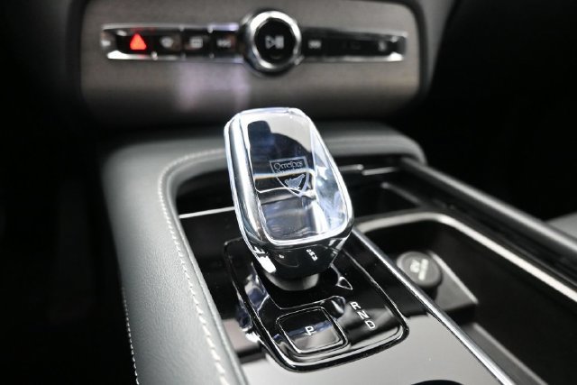 Used 2024 Volvo XC90 B6 Ultimate w/ Lounge Package AWD/4WD image 13