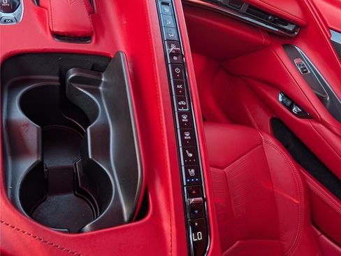 Used 2024 Chevrolet Corvette Stingray Premium Conv w/ Z51 Performance Package RWD image 23