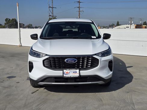 Used 2025 Ford Escape Active image 3