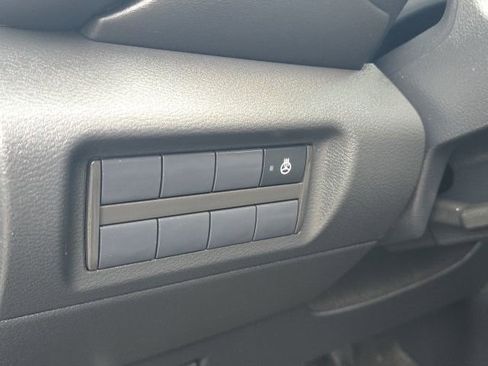 Used 2023 Nissan Kicks SR w/ SR Premium Package image 22