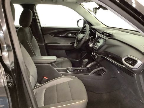 Used 2023 Chevrolet TrailBlazer LS FWD image 25