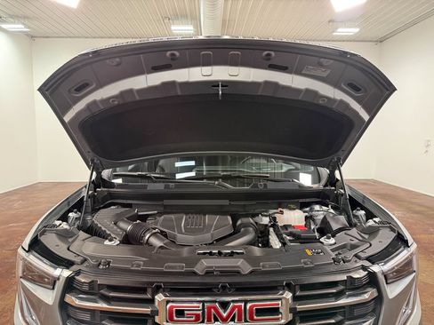 Used 2026 GMC Acadia Elevation w/ Elevation Premium Package AWD/4WD image 86