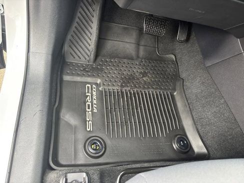 Used 2025 Toyota Corolla Cross AWD Hybrid image 21