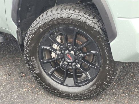 Used 2024 Toyota Tundra Limited image 9