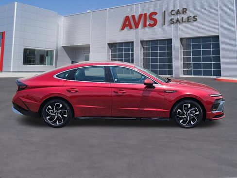 Used 2025 Hyundai Sonata SEL FWD image 7