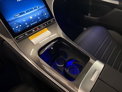 Used 2026 Mercedes-Benz GLC 300 4MATIC image 23