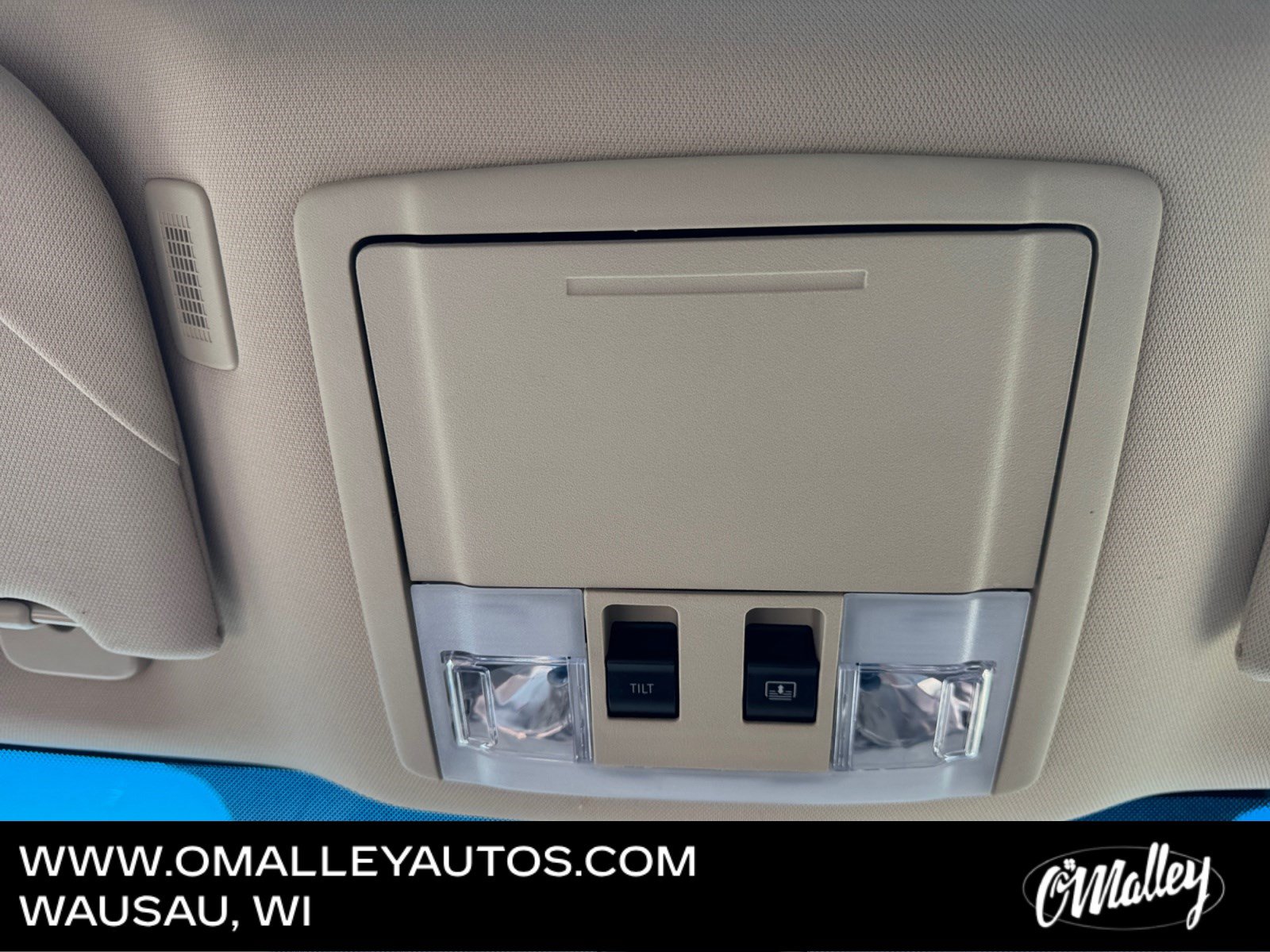 Used 2019 Lincoln MKT AWD image 24