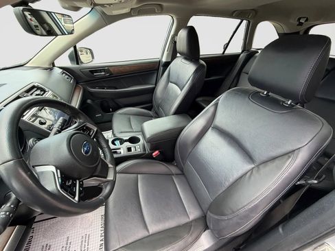 Used 2018 Subaru Outback 3.6R Limited AWD/4WD image 13