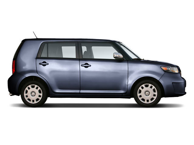 Used 2009 Scion xB FWD image 3