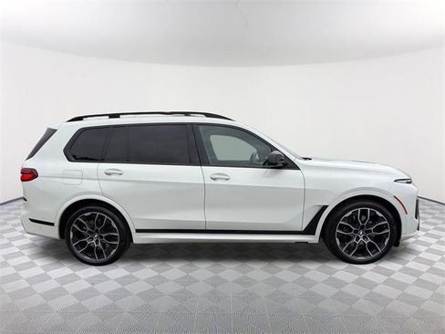 Used 2025 BMW X7 M60i image 4