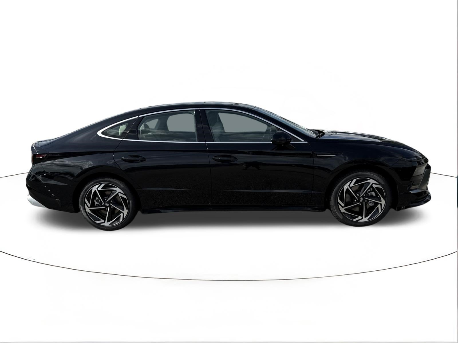 New 2026 Hyundai Sonata SEL FWD image 2