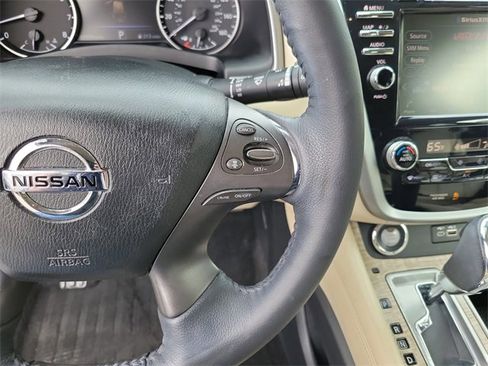 Used 2020 Nissan Murano SL w/ Moonroof Package image 15