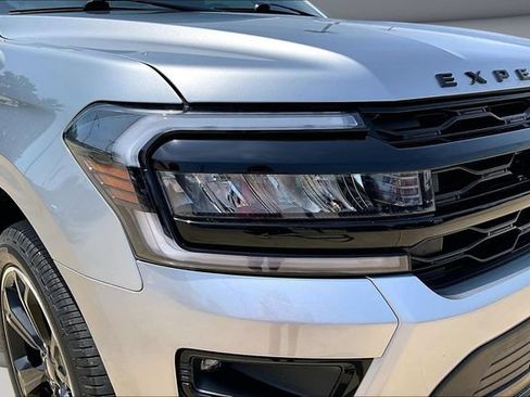 Used 2024 Ford Expedition Limited AWD/4WD image 33