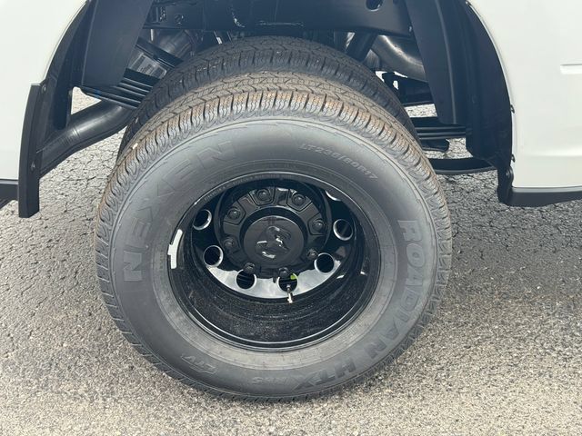 New 2027 RAM 3500 Big Horn AWD/4WD image 12