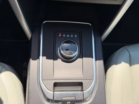 Used 2019 Land Rover Discovery Sport SE AWD/4WD image 21