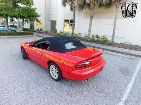 Used 2000 Chevrolet Camaro Z28 w/ SS Performance/Appearance Pkg image 7