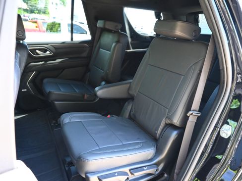 Used 2022 Chevrolet Tahoe LT w/ Luxury Package AWD/4WD image 33