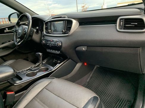 Used 2017 Kia Sorento SX image 34