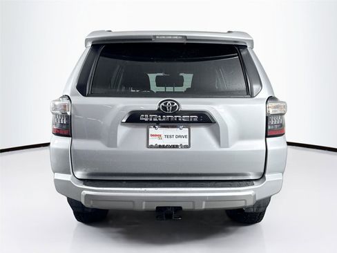 Used 2024 Toyota 4Runner TRD Off-Road image 10
