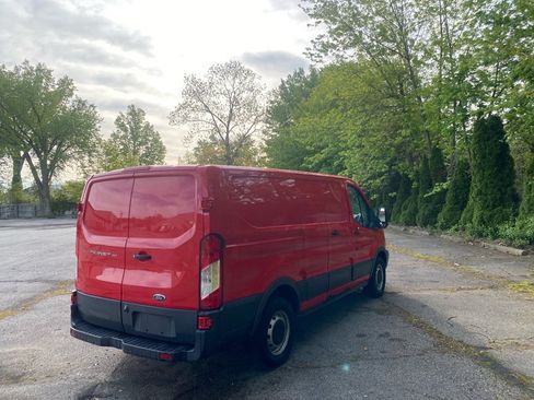 Used 2018 Ford Transit 150 130 Low Roof RWD image 5