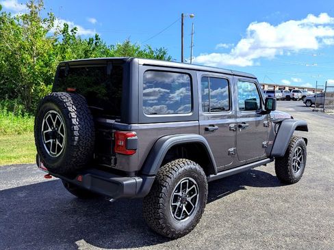New 2025 Jeep Wrangler Rubicon image 27