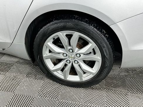 Used 2017 Chevrolet Impala LT image 33