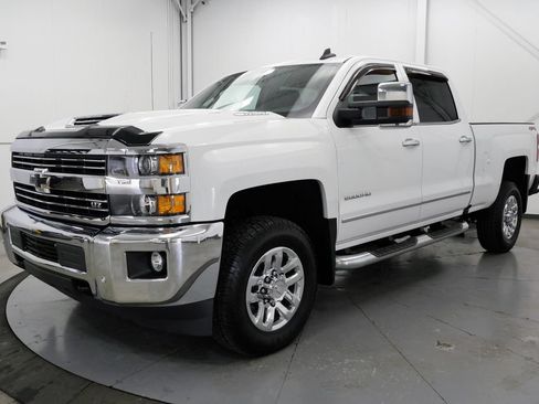 Used 2019 Chevrolet Silverado 2500 LTZ w/ Duramax Plus Package AWD/4WD image 3