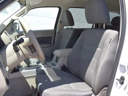 Used 2009 Ford Escape 2WD Hybrid image 11