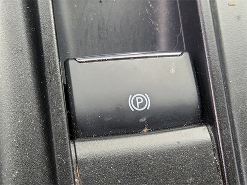 Used 2025 Ford Explorer Active w/ Active Comfort Package image 17