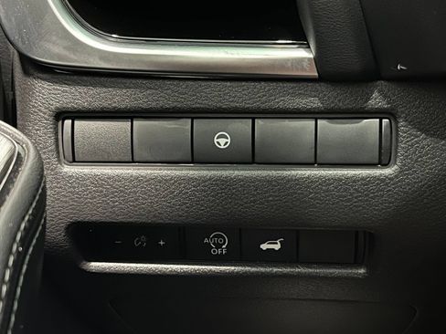 Used 2023 Nissan Rogue SL AWD/4WD image 32