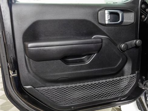 Used 2018 Jeep Wrangler Unlimited Sport image 28