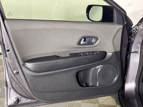 Used 2022 Honda HR-V EX image 10