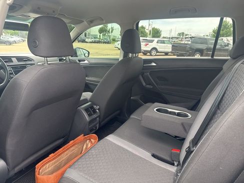 Used 2021 Volkswagen Tiguan S FWD image 8
