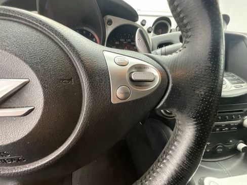 Used 2010 Nissan 370Z Touring RWD image 15