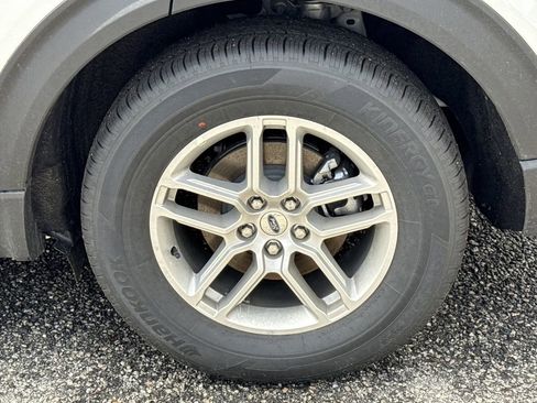 New 2026 Ford Explorer Active RWD image 20