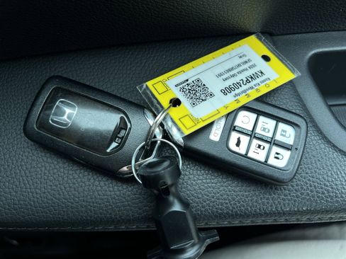 Used 2024 Honda Odyssey Sport image 47