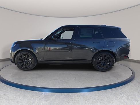 New 2026 Land Rover Range Rover SE image 8