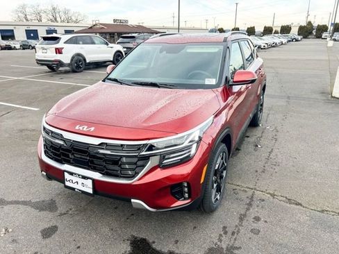 New 2026 Kia Seltos SX w/ SX Sunroof Package image 4