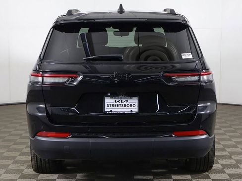 Used 2023 Jeep Grand Cherokee L Laredo AWD/4WD image 13