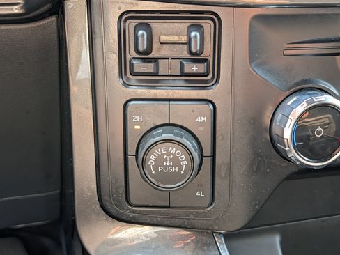 Used 2022 Ford F150 XLT w/ Equipment Group 302A High AWD/4WD image 30