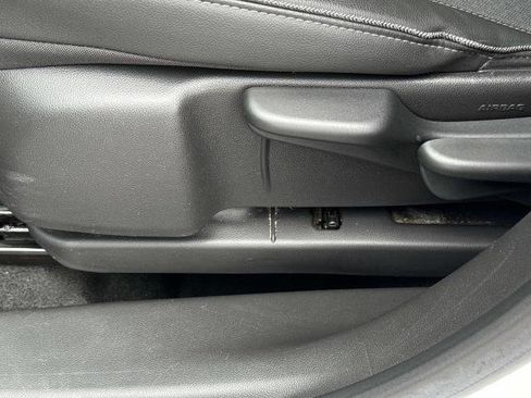 Used 2024 Buick Encore GX Preferred FWD image 8