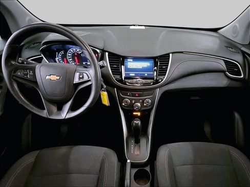 Used 2019 Chevrolet Trax LS w/ Tint and Cruise Package AWD/4WD image 15