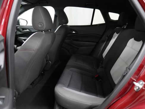 Used 2024 Chevrolet Trax RS FWD image 5