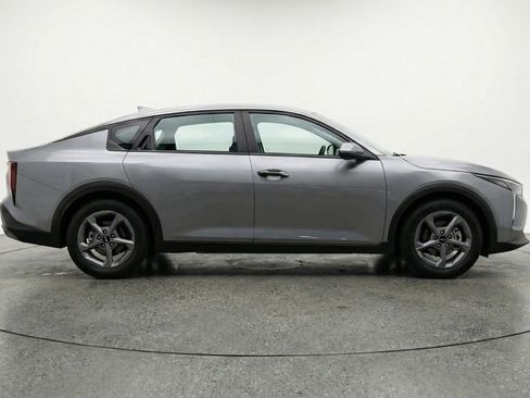 Used 2025 Kia K4 FWD image 11