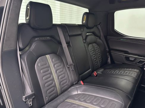 Used 2022 Rivian R1T Adventure image 22