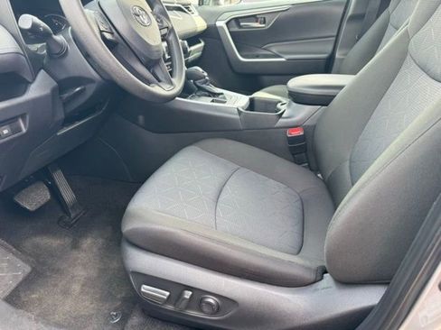 Certified 2025 Toyota RAV4 XLE AWD/4WD image 6