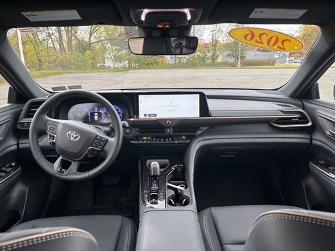 Certified 2026 Toyota Crown XLE image 22