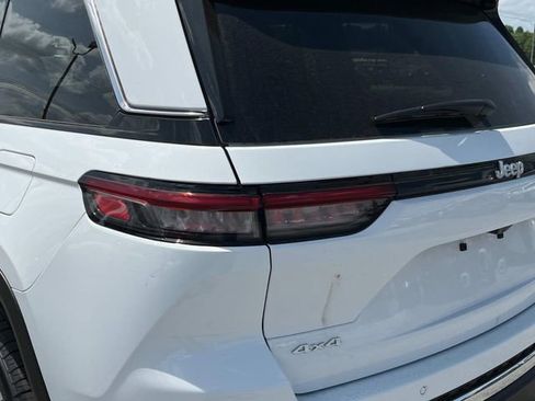 New 2026 Jeep Grand Cherokee Laredo AWD/4WD image 13